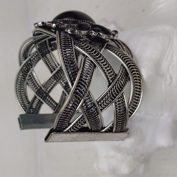♥️BundleOnly❤️ Black Faux Stone Braided Silver Tone Edgy Ornate Cuff Bracelet - Picture 4 of 10